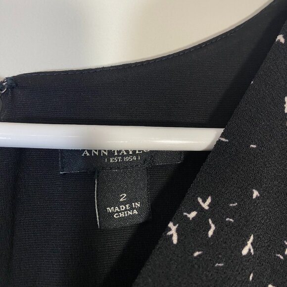 Ann Taylor: Black V-Neck Dressy Dress with Scattered White Dots - Size 2 - Picture 2 of 4